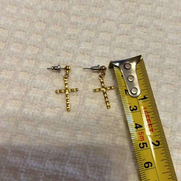 Beautiful Vintage Gold Cross Dangle Pierced Earrings - Picture 5 of 5